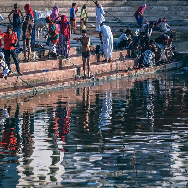 religiøst ritual i Varanasi