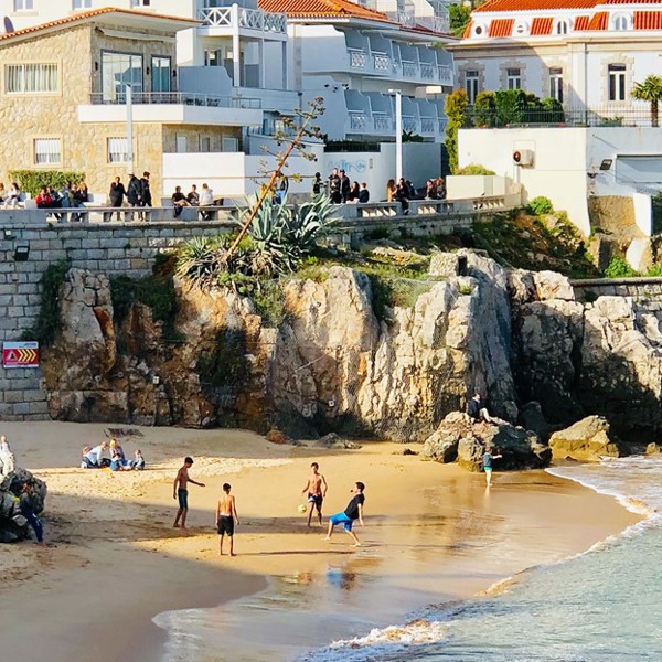 Cascais, strand midt i byen