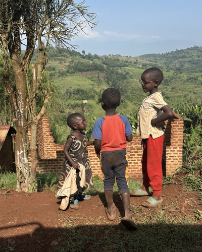 Sådan fik gamle briller nyt liv i Uganda