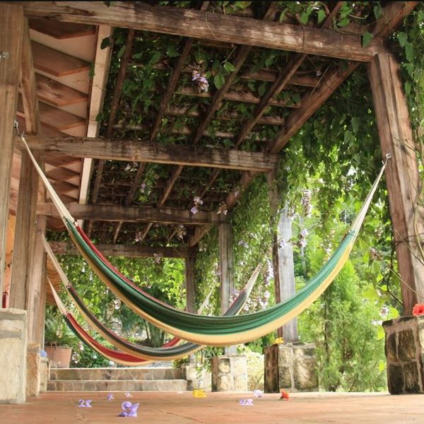 Slap af i hængekøjer i Honduras' tropiske regnskov