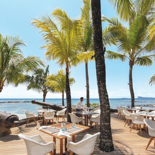 Store kanoner på Canonnier Beachcomber