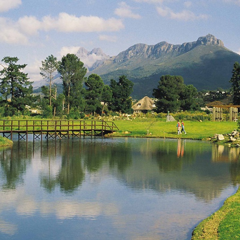 Stellenbosch med bjerge i baggrunden, Sydafrika