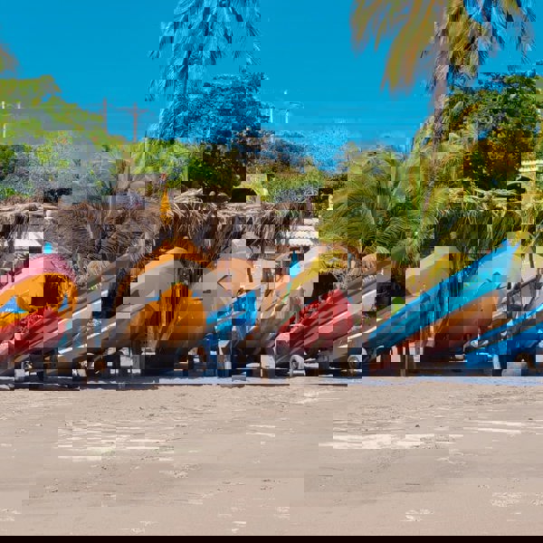 Bådene er sat op til at sejle ud fra El Salvadors kyster