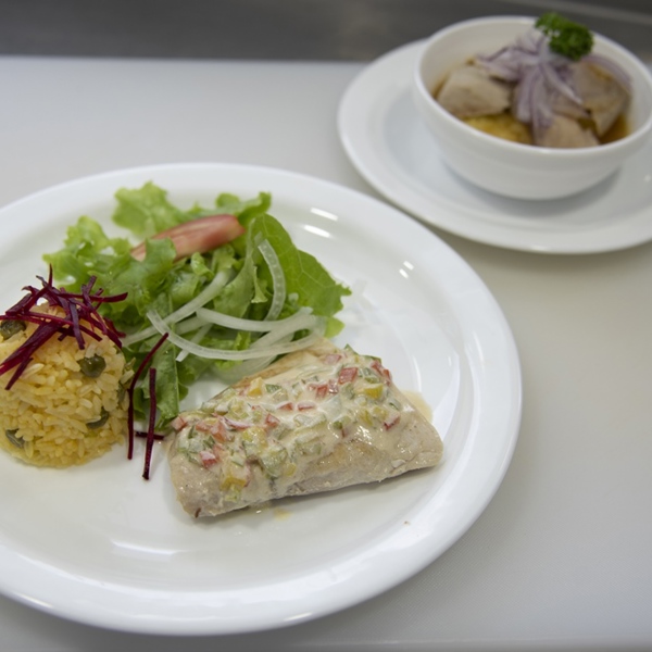 Mad og drikke er inkluderet på Bonita Yacht