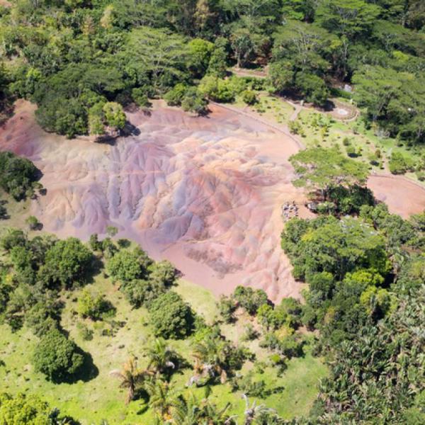 De farvede bakker ved Charmarel
