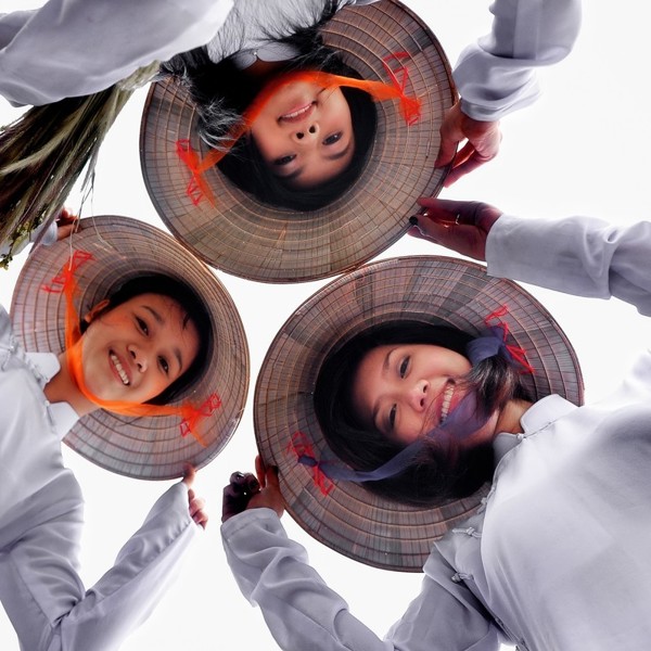 Flotte hatte og smilende ansigter, Vietnam
