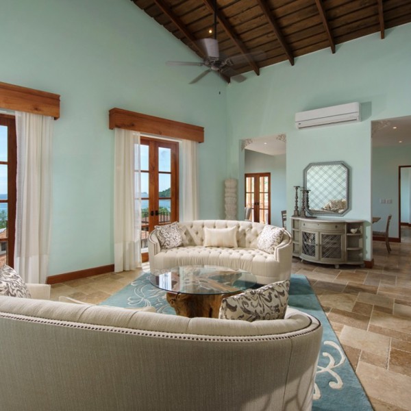 Hyggelig stue med udsigt i Las Catalinas