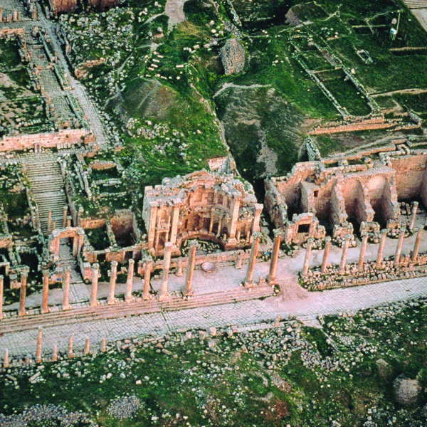 Udsigt over den gamle ruinby i Jordan