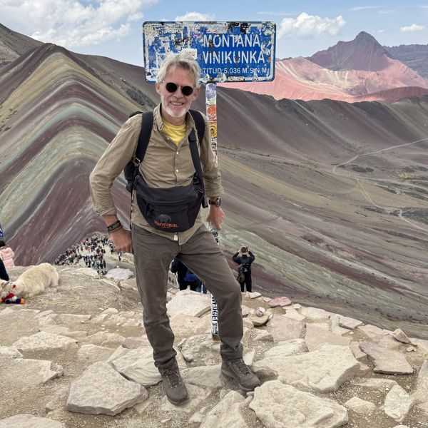 Jesper foran Andesbjergene i Peru