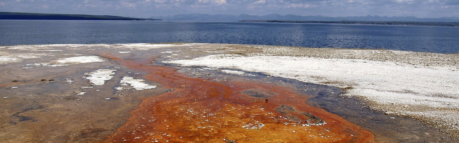 Yellowstoneyellowstone-national-park1