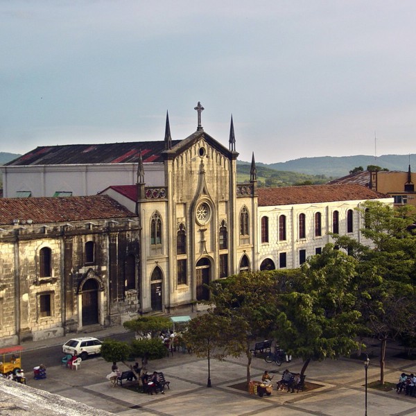 Usædvanlig flot arkitektur i Leon i Nicaragua