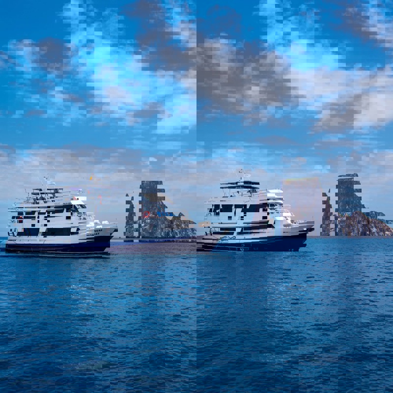 I:\AXUMIMAGES\Sydamerika\Ecuador\galapagos\BÃ¥de\Monserrat\Monserrat-Galapagos-Cruises-Panoramic-Leon-Dormido-Kicker-Rock-2021-9-scaled